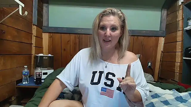 Chat +18 de lisaxlovexxx ao vivo