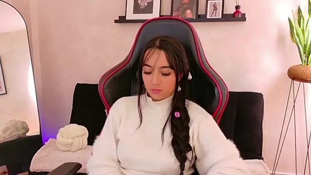 دردشة EmmyEvans1 الجنسية المباشرة