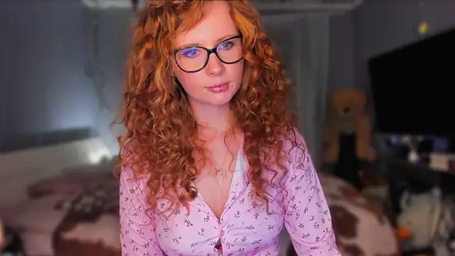 Chat XXX en directo de KlementinaBbG