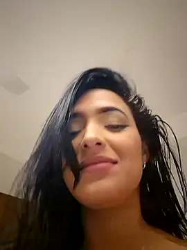 SaharQamar Adlı Modelin Canlı XXX Sohbeti