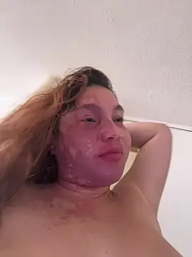 WHITEWOMEN_2 Webcam Show