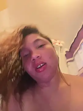 WHITEWOMEN_2's Live XXX Chat