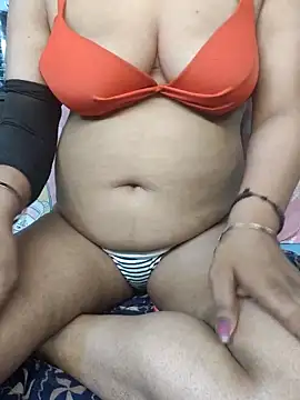 Red_Wine444 Adlı Modelin Canlı XXX Sohbeti