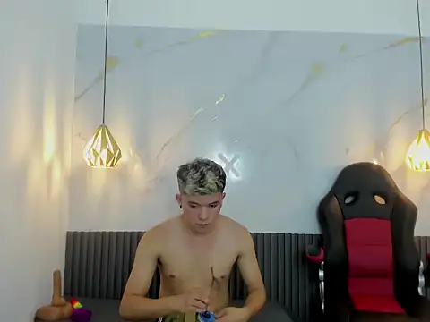 AndyFame1: онлайн-секс-чат