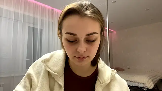 XXX chat uživo modela GeralynChiszar
