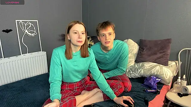 แชท XXX สดของ Lola_Raivis_