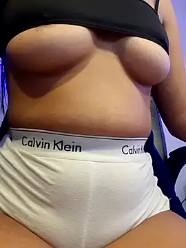 Hottie__Queen Show Webcam