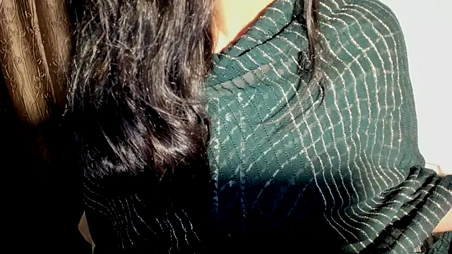 دردشة TheShyGirl_ الجنسية المباشرة