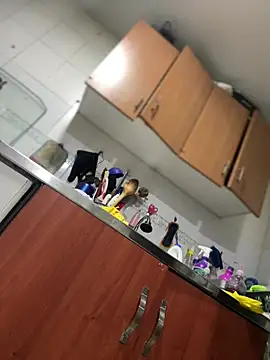 Mila_Morgan: απευθείας συνομιλία ΧΧΧ