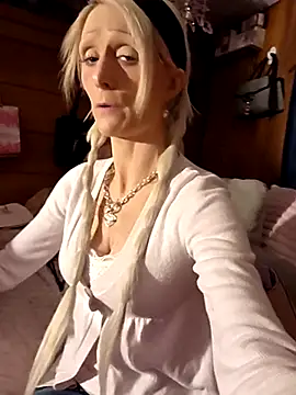 BeautifulMeFire23 Live XXX Chat