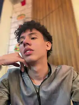 yoursexyjose 现场XXX聊天