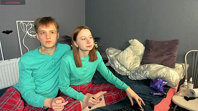 XXX chat uživo modela Lola_Raivis_