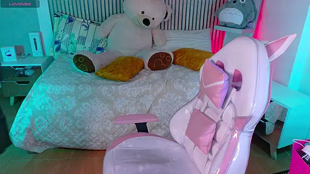 _aitana_001 即時 XXX 聊天