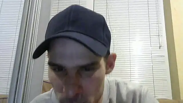 Show modela mak_bula na web-kameri