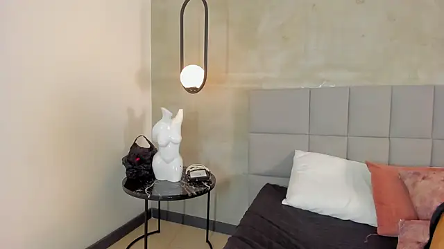 Isabella-gomezz's Live XXX Chat