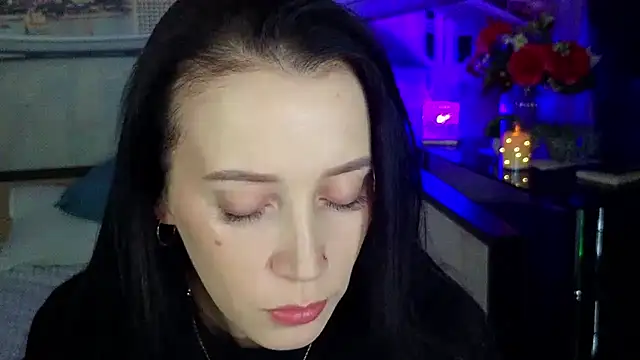 دردشة MonicaSweetx الجنسية المباشرة