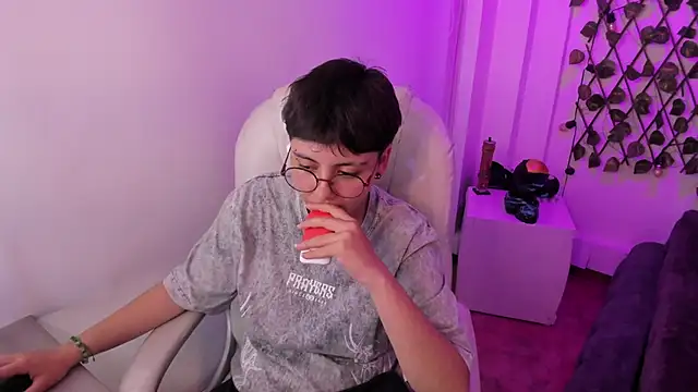 Nathaly_ds – Naživo XXX chat