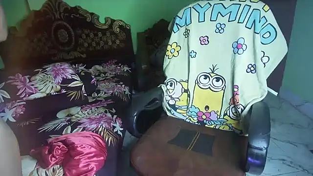 BengaliQueenStar élő XXX-chatje