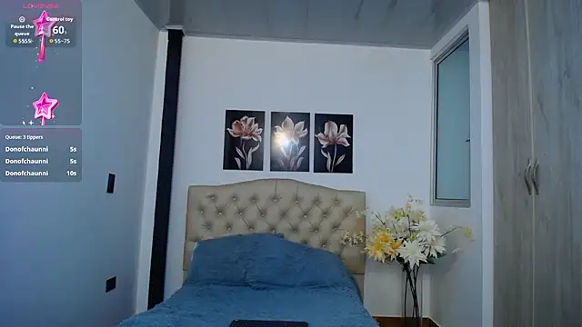 pinky_f00xのライブXXXチャット