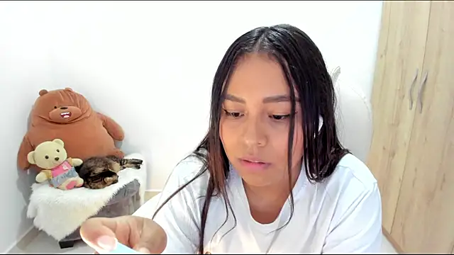 Chat +18 de Ciara8 ao vivo