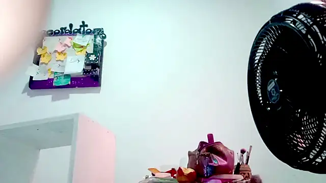 PetiteIvoryQueen19 Live XXX-Chat