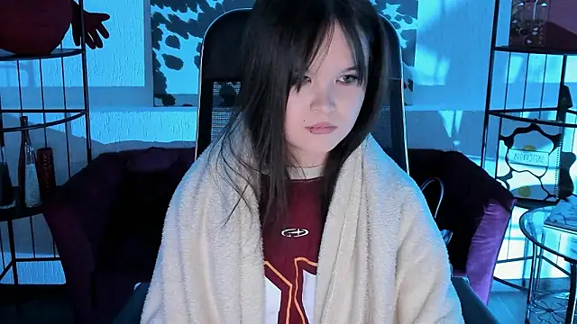 Elainebeness: онлайн-секс-чат