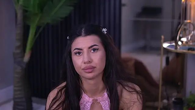 Chat +18 de TanyaVonDe ao vivo