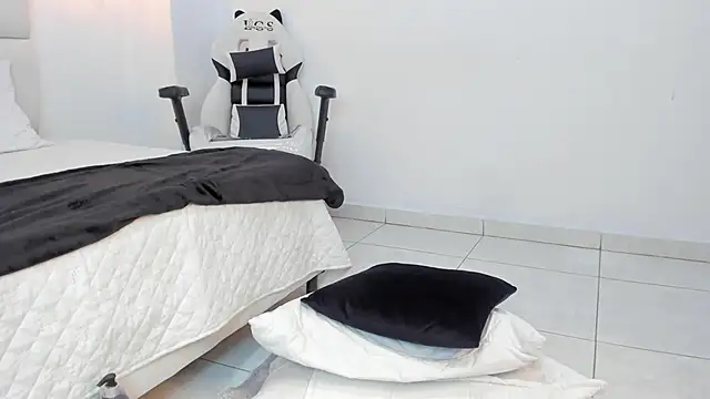 Nina_sweetz12's Live XXX Chat