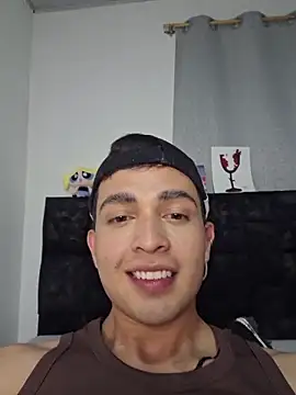 NewYoungHot's Webcam Show