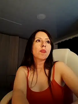 Kimi_Moon Chat XXX live