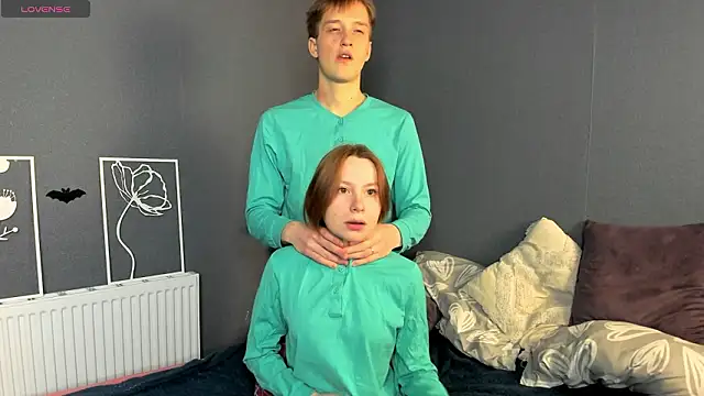 Chat +18 de Lola_Raivis_ ao vivo