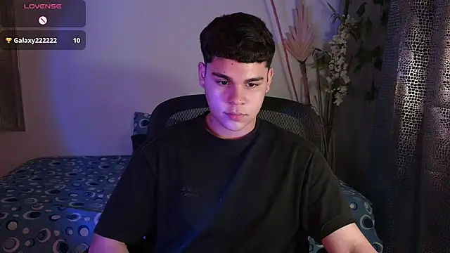 eithan_jonnes Pertunjukan Webcam