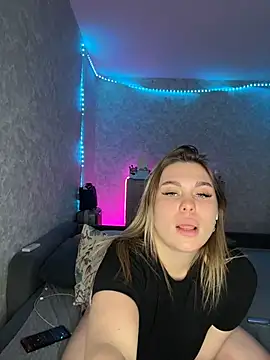 Evaaa_Babiesss: онлайн-секс-чат