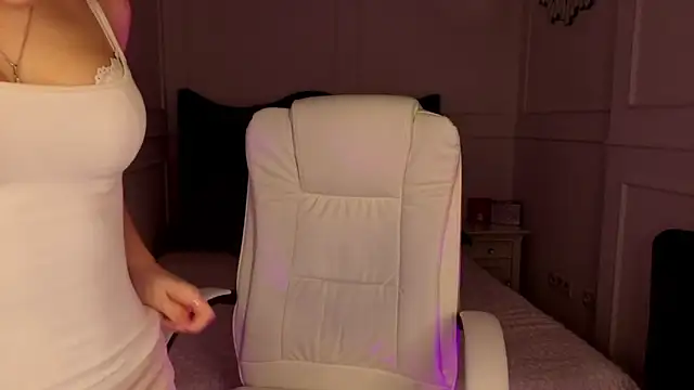 baby_brunettee_: онлайн-секс-чат