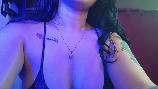 Alahia7demon's Live XXX Chat