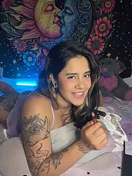 QueenNatt Live XXX-Chat