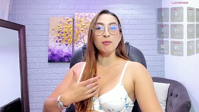 _LaraMom_ – Naživo XXX chat