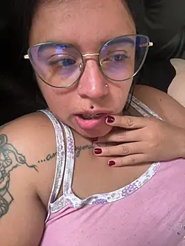 Devilsweet17 Live XXX-Chat