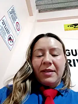 Chatroom XXX en direct de Hannah-colx