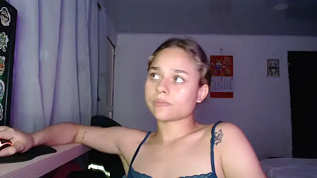 Chatroom XXX en direct de LittleCheerry69