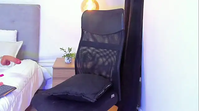 Chatroom XXX en direct de KelaniSilva