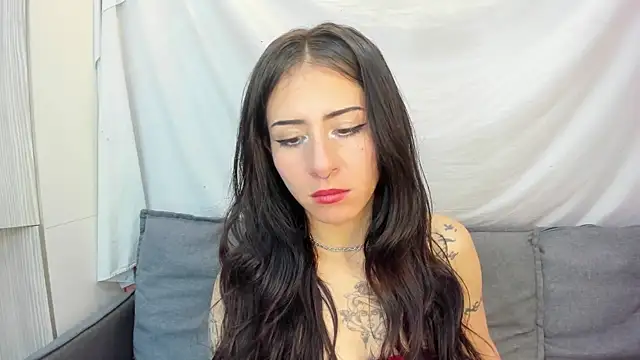 Mhelanny2: онлайн-секс-чат