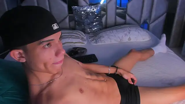 Chat XXX en directo de Sebax_Young