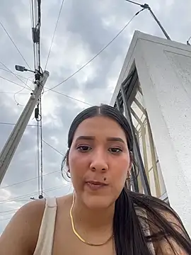 IsabellaJoness_のライブXXXチャット