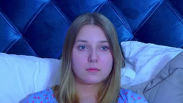 TinnaBurton's Live XXX Chat