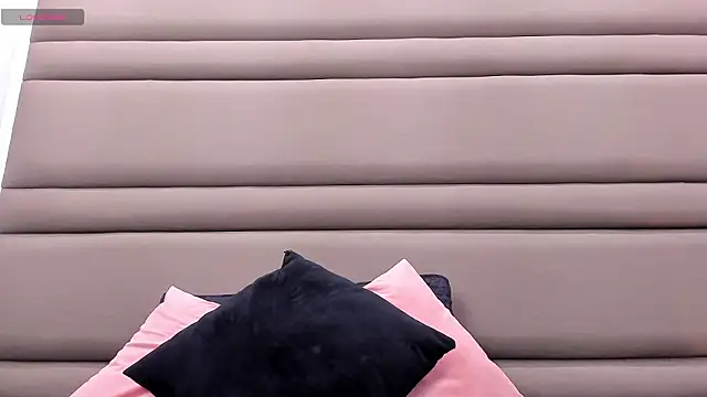 TanyaCastello 现场XXX聊天