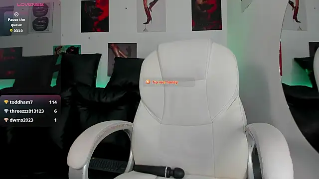 valkyria_12 élő XXX-chatje