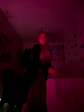 XXX chat uživo modela JenyJanys