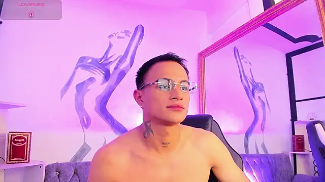 LiamDeep's Live XXX Chat