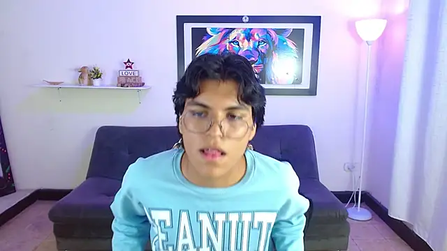 Maecum18's Live XXX Chat